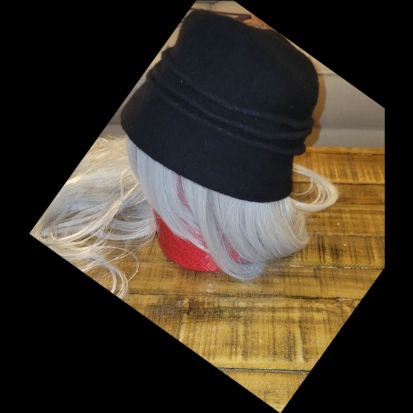 💵3/$20 Black Wool Hat with Flower Accent One Size - Picture 12 of 12